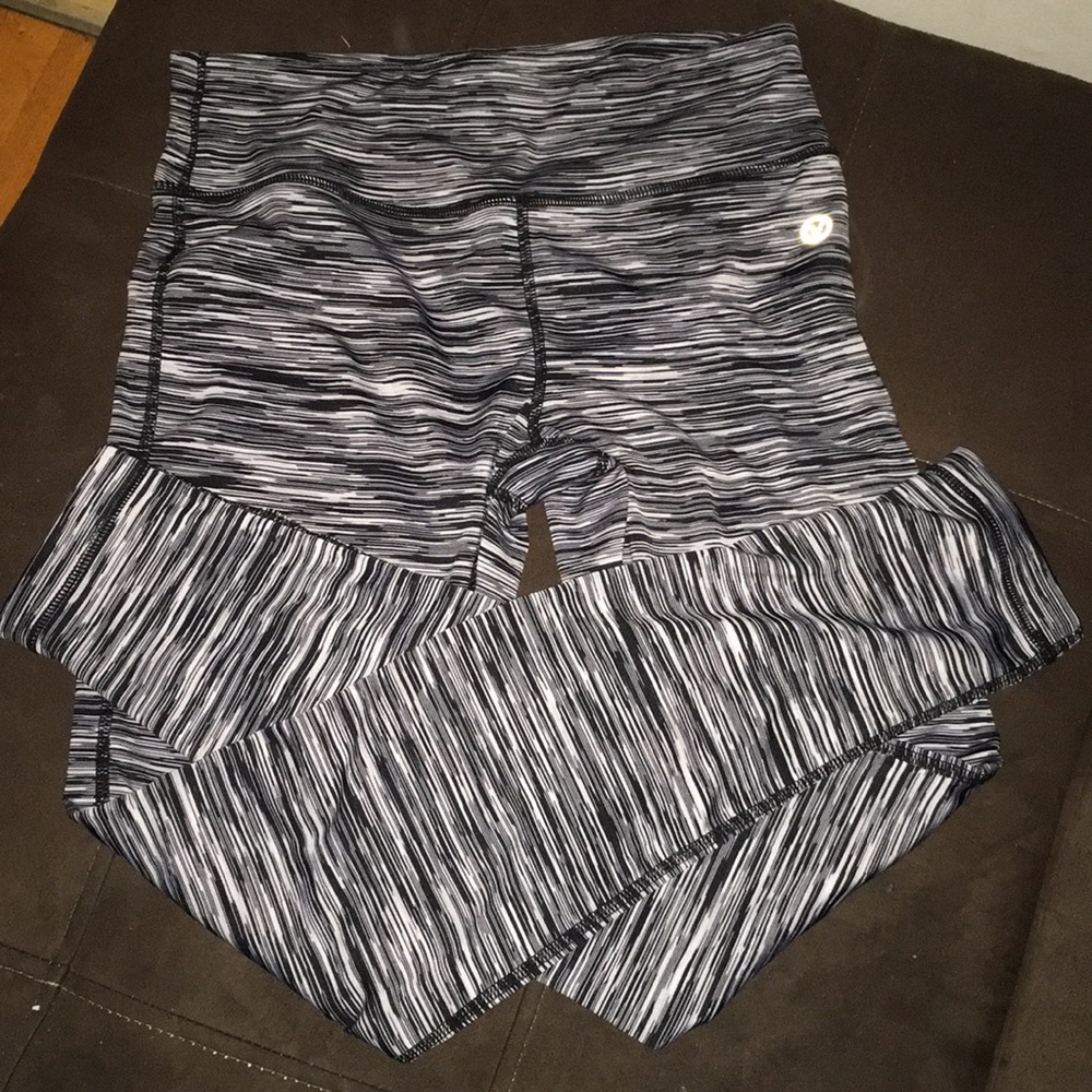 Small black and white stripped leggings!